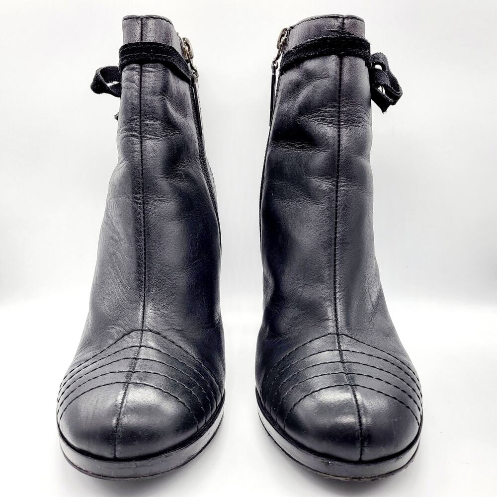 Tommy Girl Tommy Hilfiger Black Leather Round Toe Ankle Booties Women's Size 6